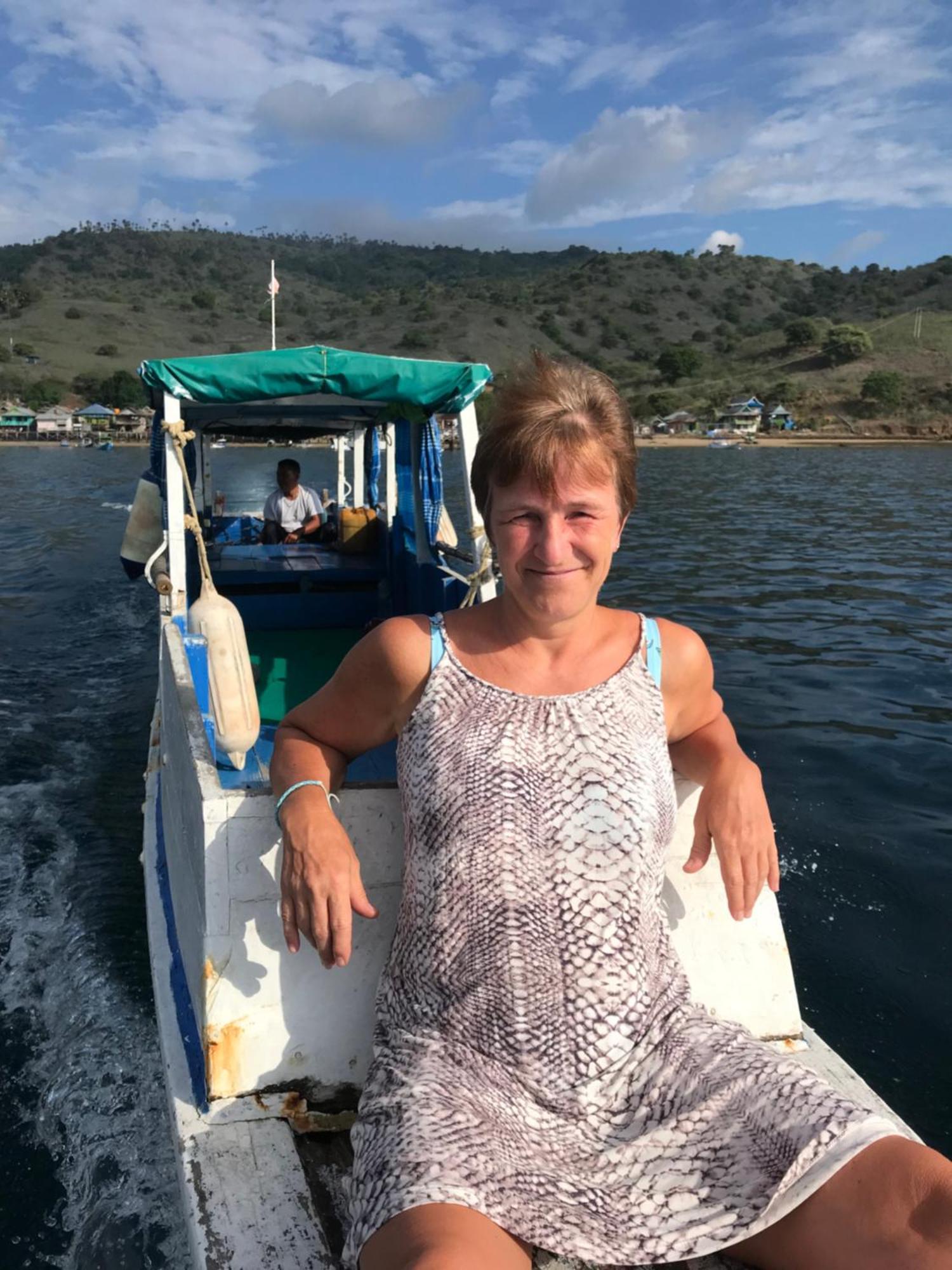 Ora Komodo Home Stay エクステリア 写真